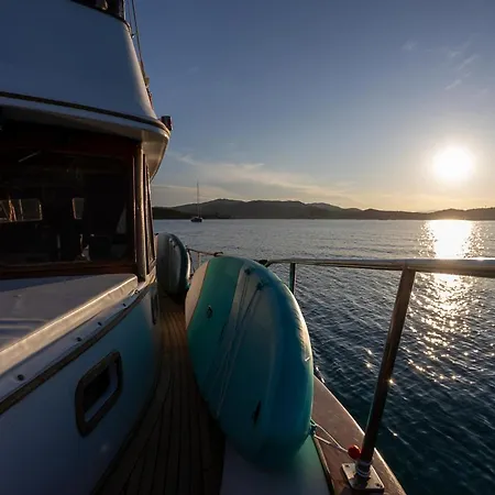 Upupa Sailing A Night Onboard! Porto San Paolo (Sardinia)