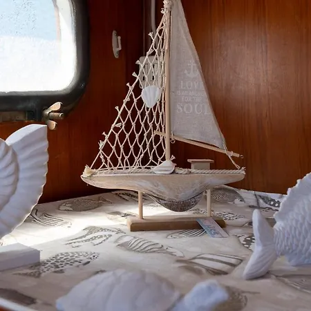 Upupa Sailing A Night Onboard! * ポルト・サン・パーオロ
