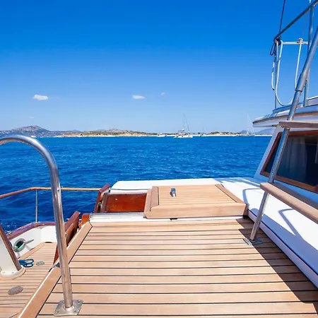 Upupa Sailing A Night Onboard! * Porto San Paolo (Sardinia)