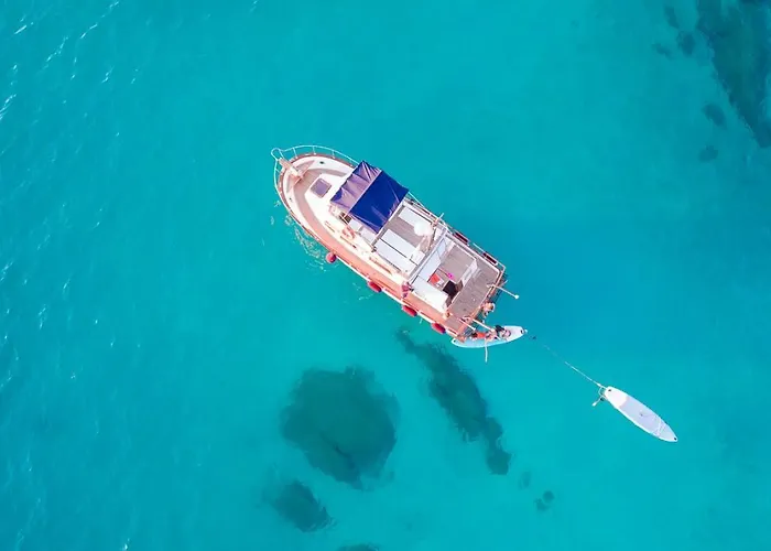 Upupa Sailing A Night Onboard!