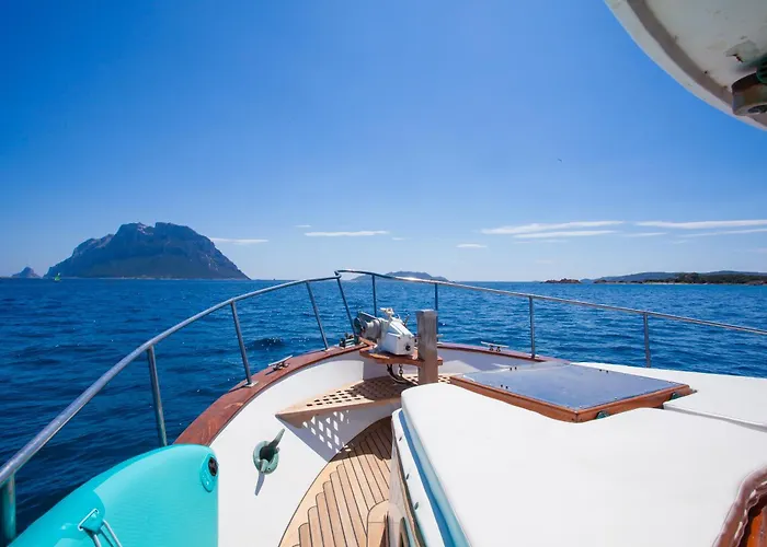 Upupa Sailing A Night Onboard! 船上ホテル ポルト・サン・パーオロ